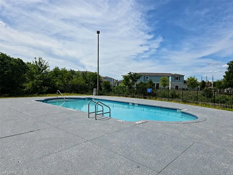 4426 Saint Georges Ct — Photo 4