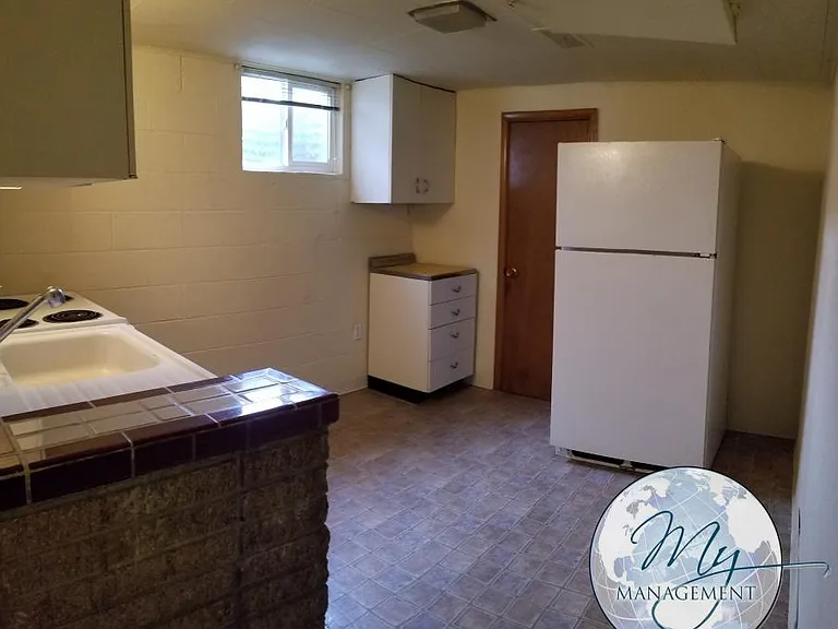 225 1/2 Carney St — Photo 3
