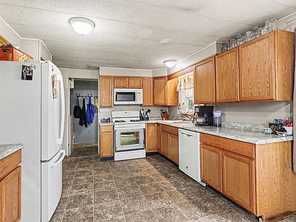 3rd image of 2691 Sage Lake Rd