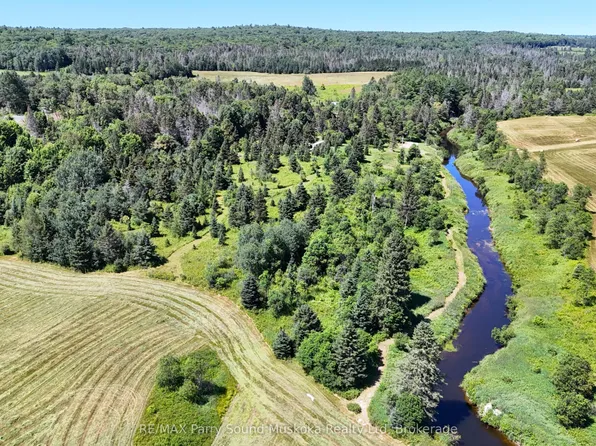 31 Miller Rd, Magnetawan, ON P0A 1Z0