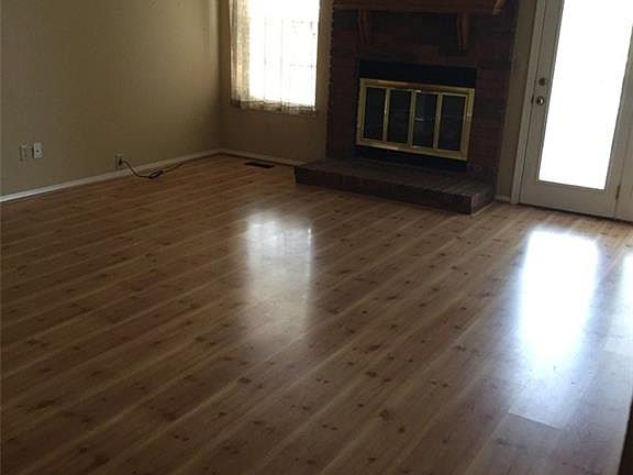 2nd image of 2441 N Hampton Ct