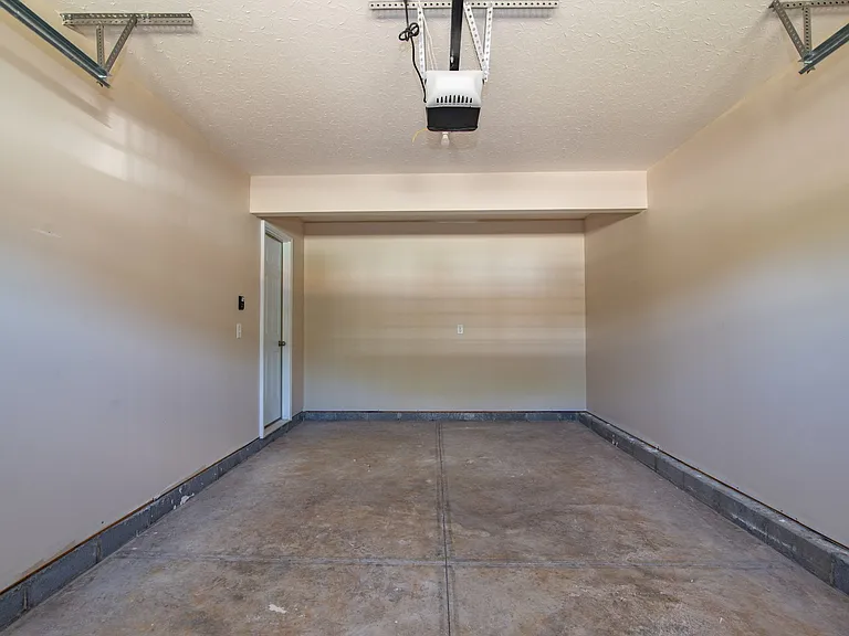 203 Dixon Cir — Photo 54