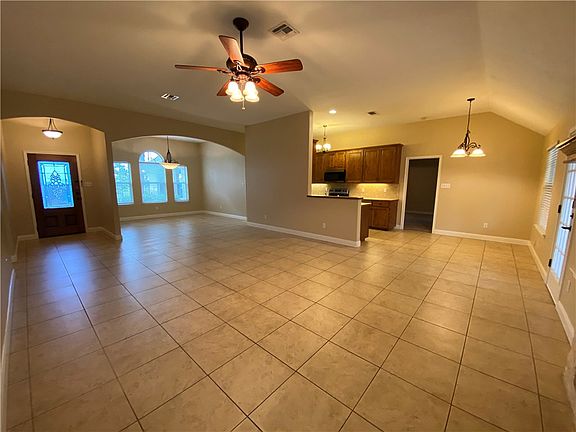 5th image of 106 Lei Ct