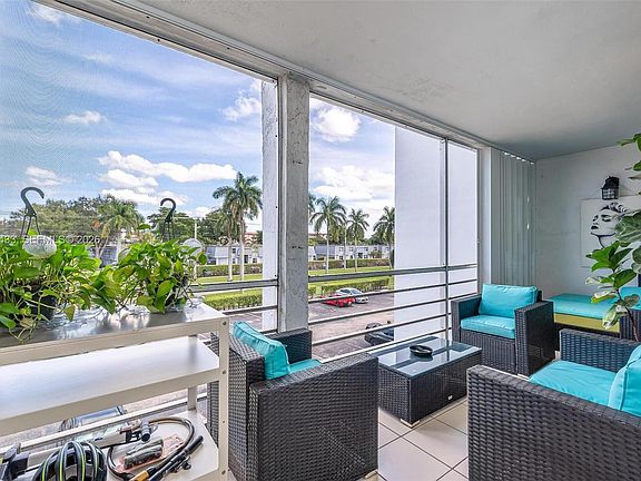 2nd image of 6923 Cypress Rd APT C12