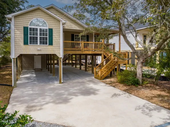 225 NE 34th Street, Oak Island, NC 28465