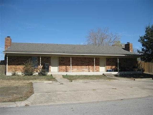 2nd image of 4614 Calle Nogal St