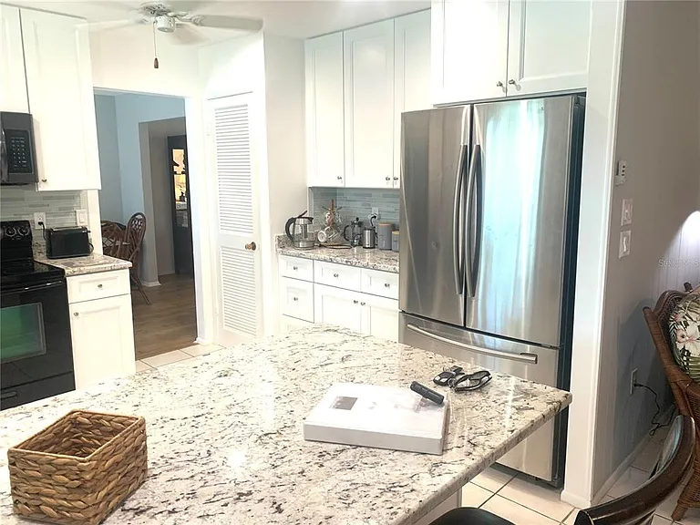 1714 Meadowood St — Photo 24