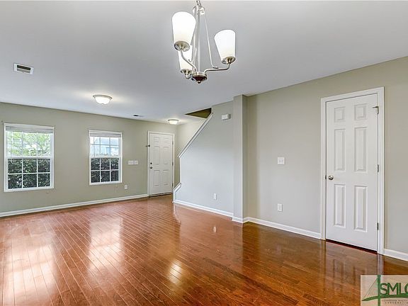 5th image of 444 Lions Den Dr
