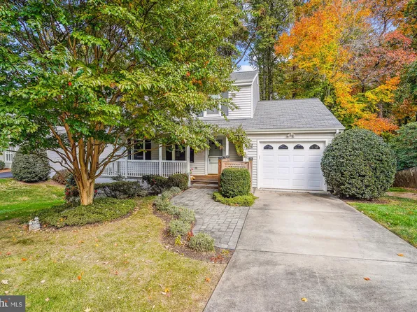 5119 Bradfield Dr, Annandale, VA 22003