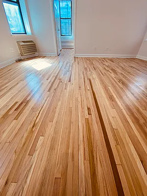 Rented by Metropolis Real Estate of Manhattan | media 17