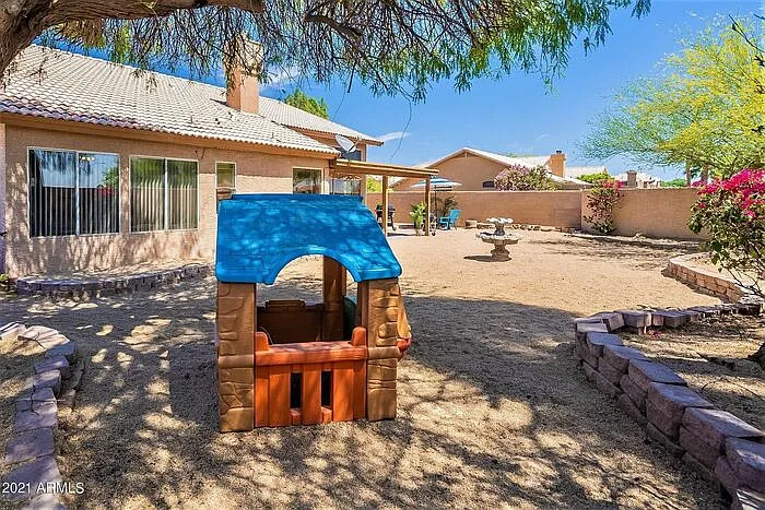 2933 E Verbena Dr — Photo 45