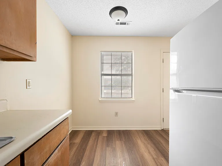 1202 Bexley St #C — Photo 5