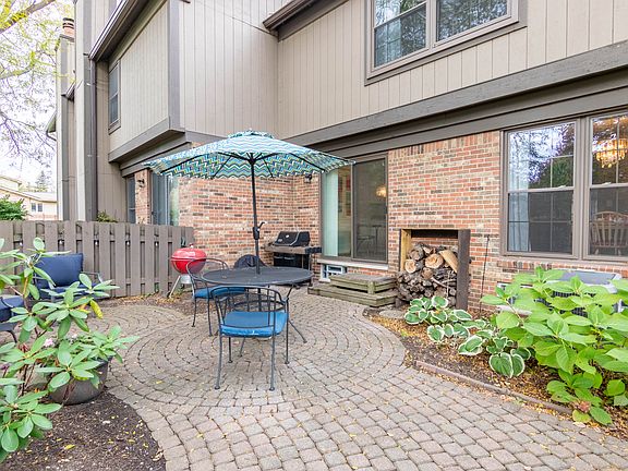 4th image of 12403 Woodgate Dr