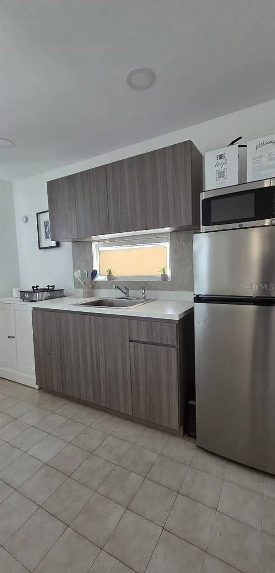 1 bed, 1.0 bath, $1,000 — Photo 3