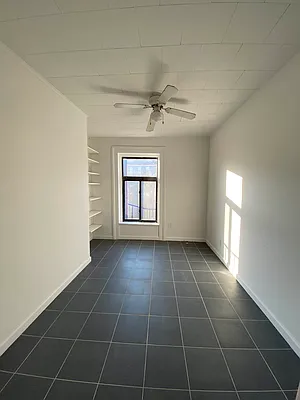 Rented by Universal Realty Group | media 6