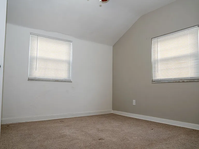 726 Hestor Dr — Photo 26