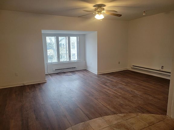2nd image of 1527 W Girard Ave APT 4