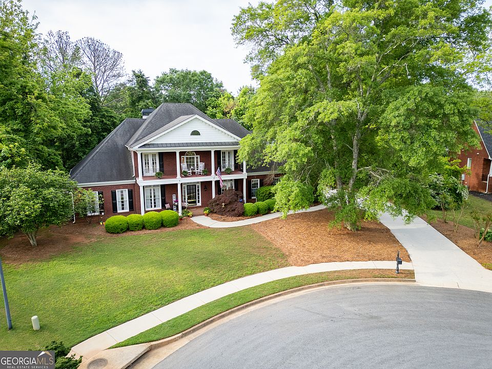 1st image of 1060 Fox Hollow Ct