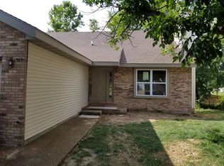 30 Fox Meadow Ln APT B, Glen Carbon, IL 62034