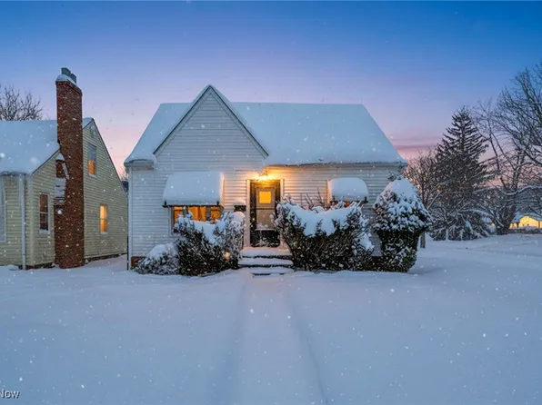 5100 Erwin St, Maple Heights, OH 44137