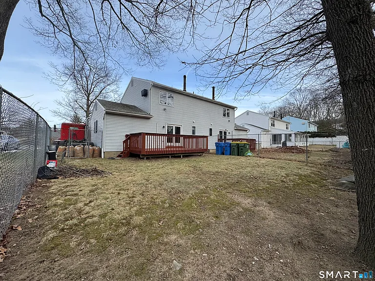 27 Katie Ln — Photo 14