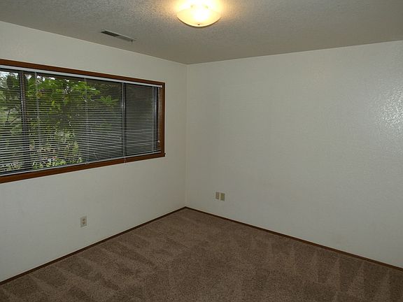 5th image of 1212 Craig Ave APT 5