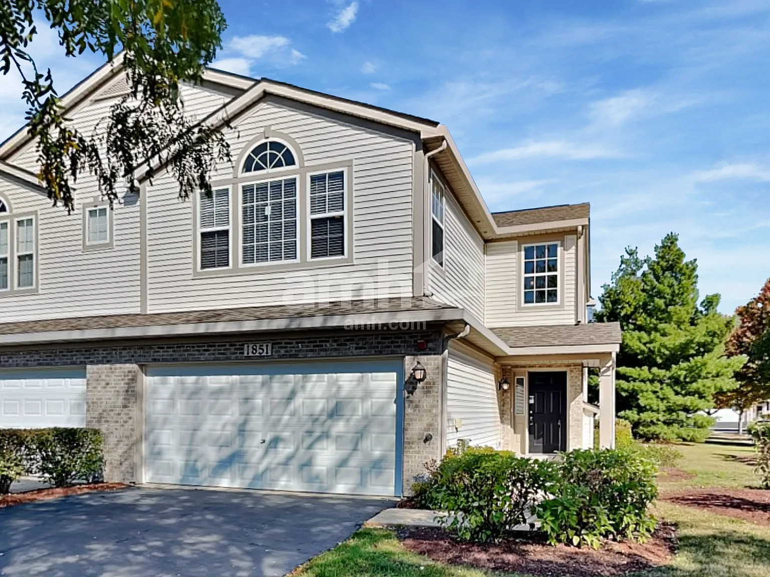 3 bed, 2.5 bath, 1794 sqft, $2,875 — Photo 1