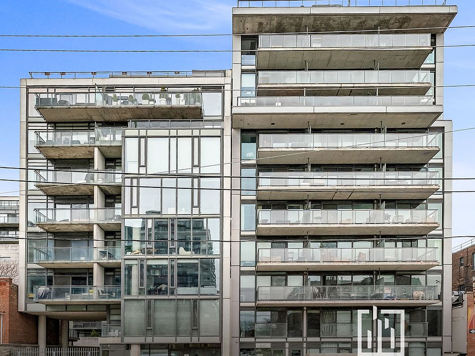 1st image of 461 Adelaide St W #916