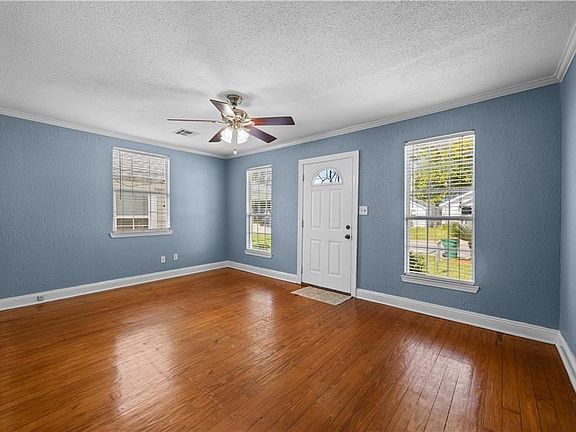 3rd image of 4208 Heaslip Ave