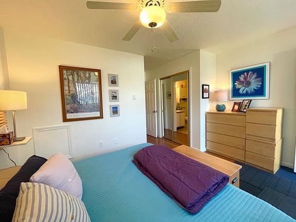 4th image of 5226 Washington Ave #301