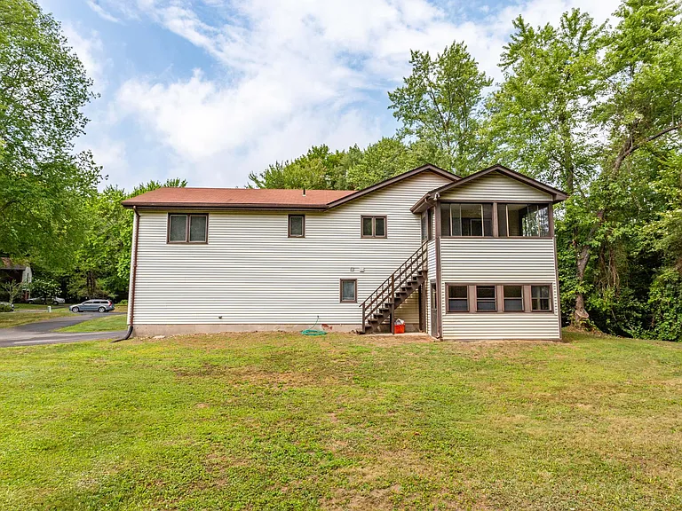 80 Lancaster Dr — Photo 25