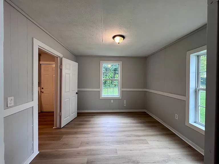 2415 A&b Maple Rd SE — Photo 12