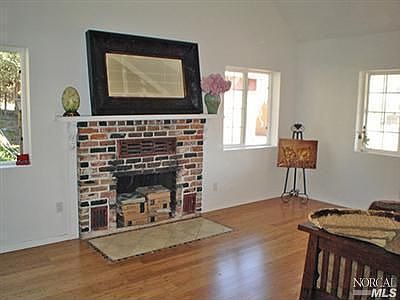 Living Room w/12 ft ceilings