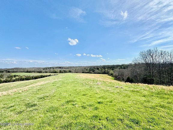 4th image of 3826-2 Chaplin Rd