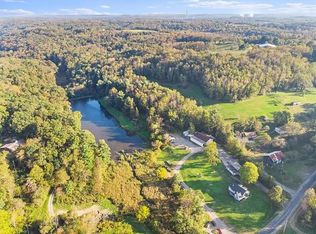 302 Willowbrook Dr, Industry, PA 15052