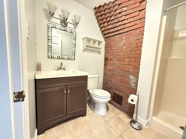 84 Warren St #1 — Photo 8