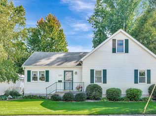 205 W Bond St, Monticello, IL 61856