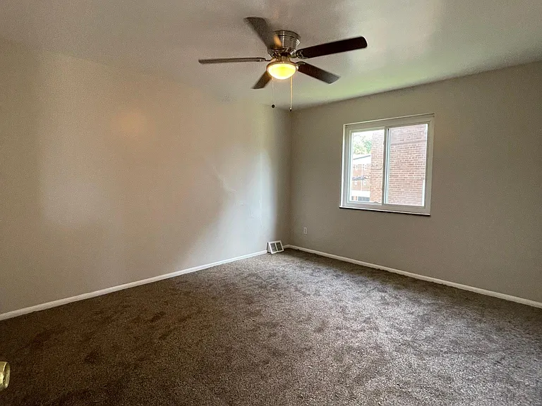 2777 Noble Rd #11 — Photo 3