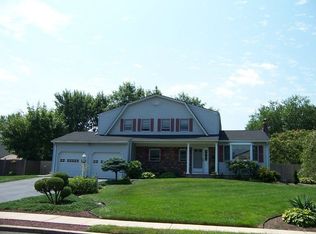 11 Oxcart Ln, Hamilton, NJ 08619