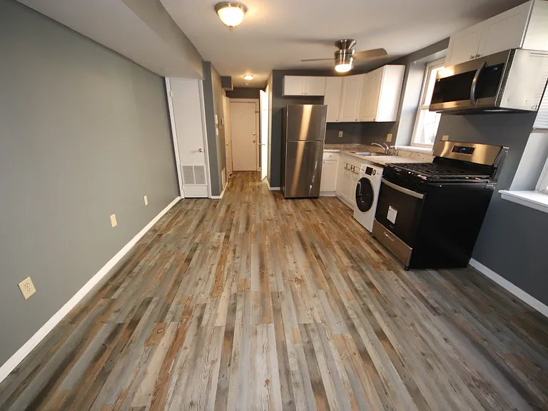 17 E Centre St #4 — Photo 3