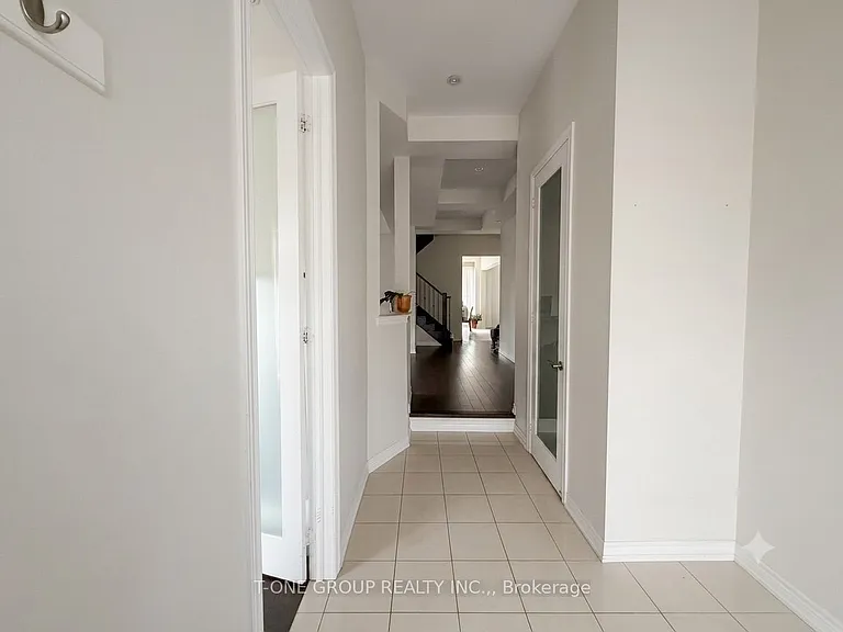 82 Fred McLaren Blvd — Photo 2