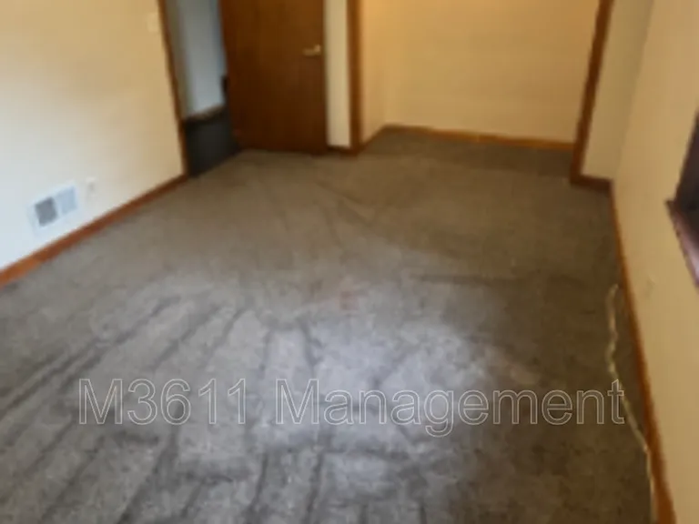 334 N 33rd St #2 — Photo 6
