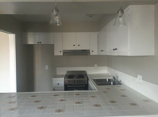 25822 Walnut St APT 1, Lomita, CA 90717