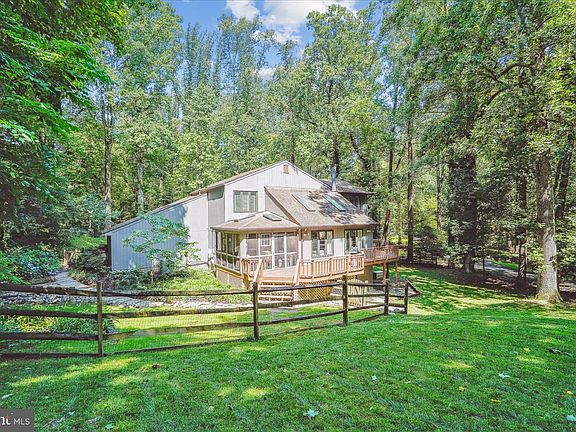 4th image of 11671 Fox Glen Dr