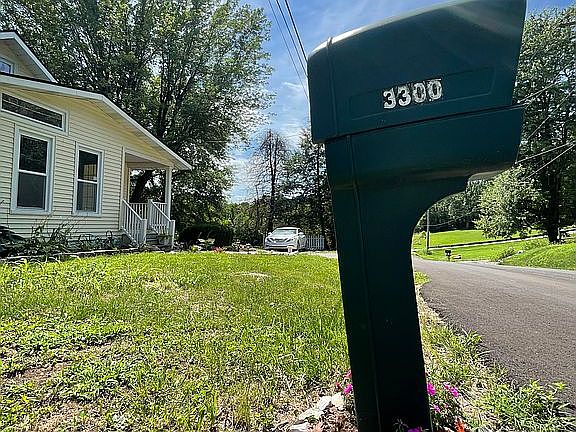4th image of 3300 Allens Ln