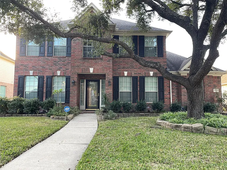 11215 Carriage Lake Dr — Photo 1