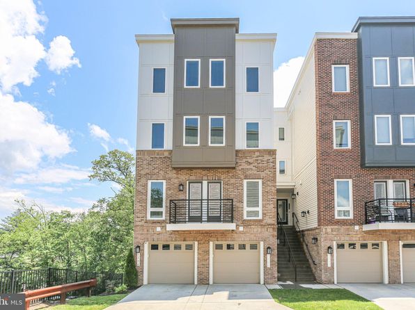 1398 Rail Stop Dr, Woodbridge, VA 22191