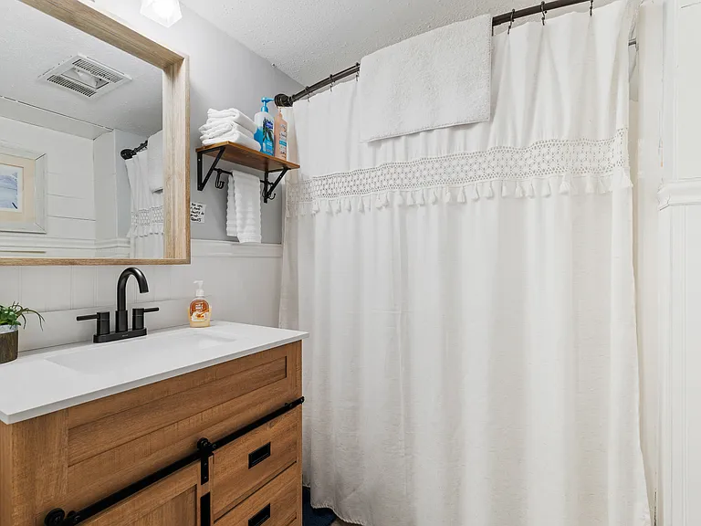 108 Lake Park Blvd S #107 — Photo 6