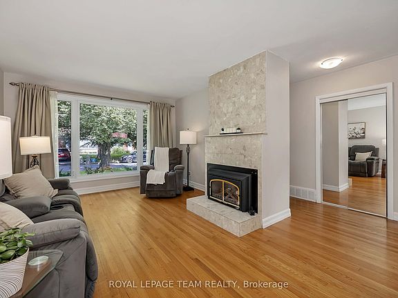 2nd image of 2196 Carnegie St