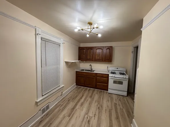 1723 N Cass St #2, Milwaukee, WI 53202